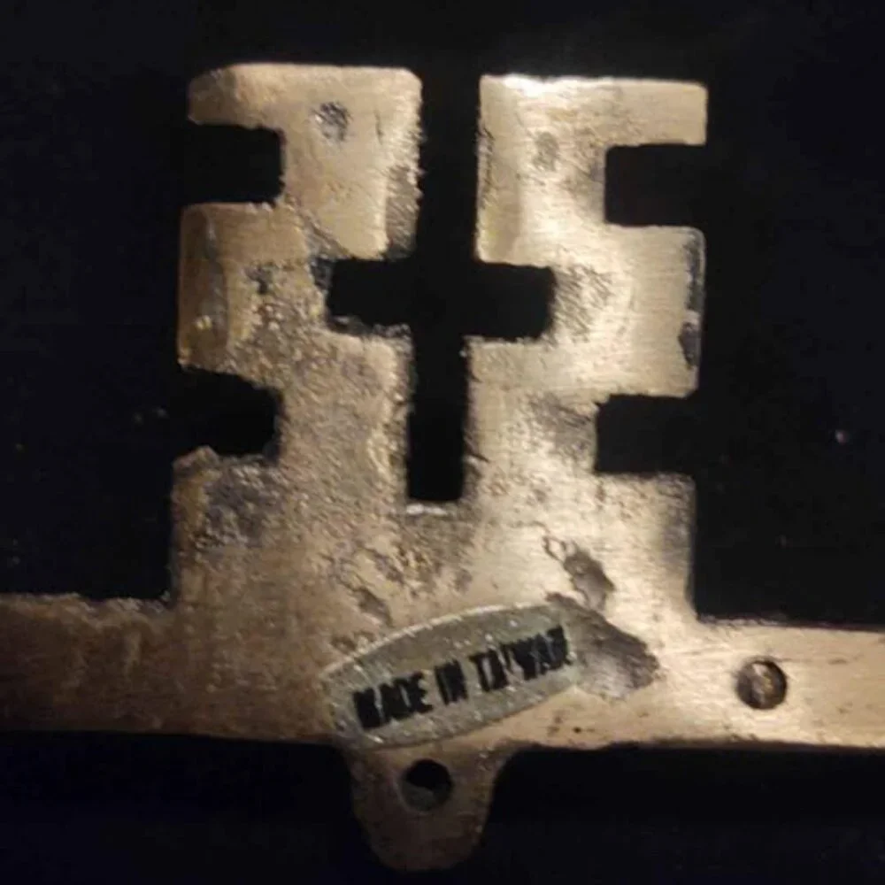 Vintage Brass Toned Skeleton Key Holder